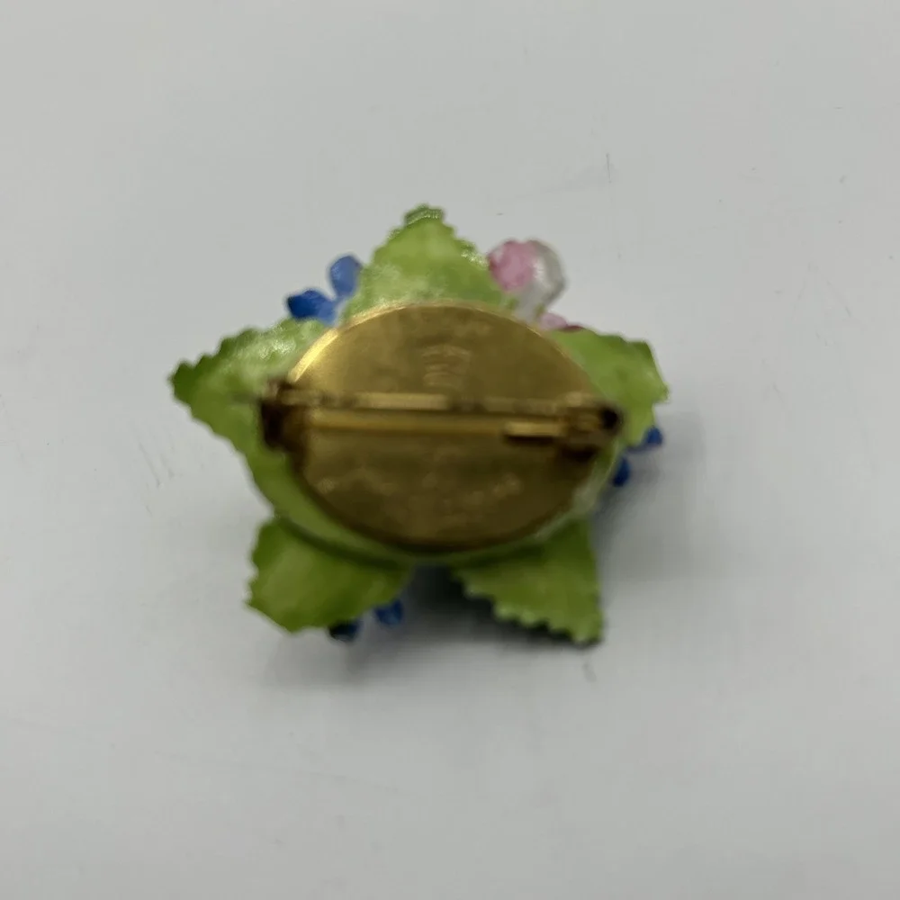 Vintage Crown Staffordshire Fine Bone China Flower‎ Bouquet Brooch (chips)
